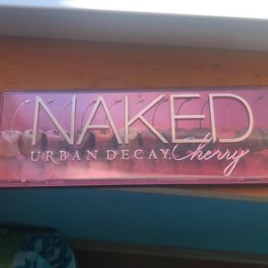 Naked cherry pallet urban decay